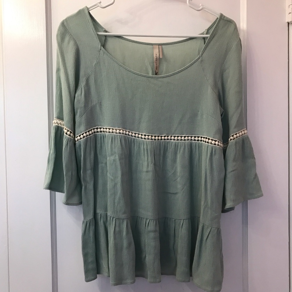 Paper Crane Green Bell Sleeve Tiered Blouse